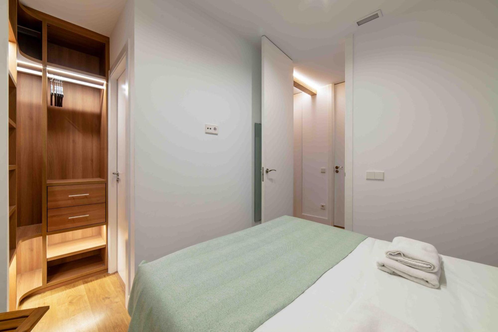 Piso Moderno En Barrio De Salamanca 2 Hab 2 Bano Madrid