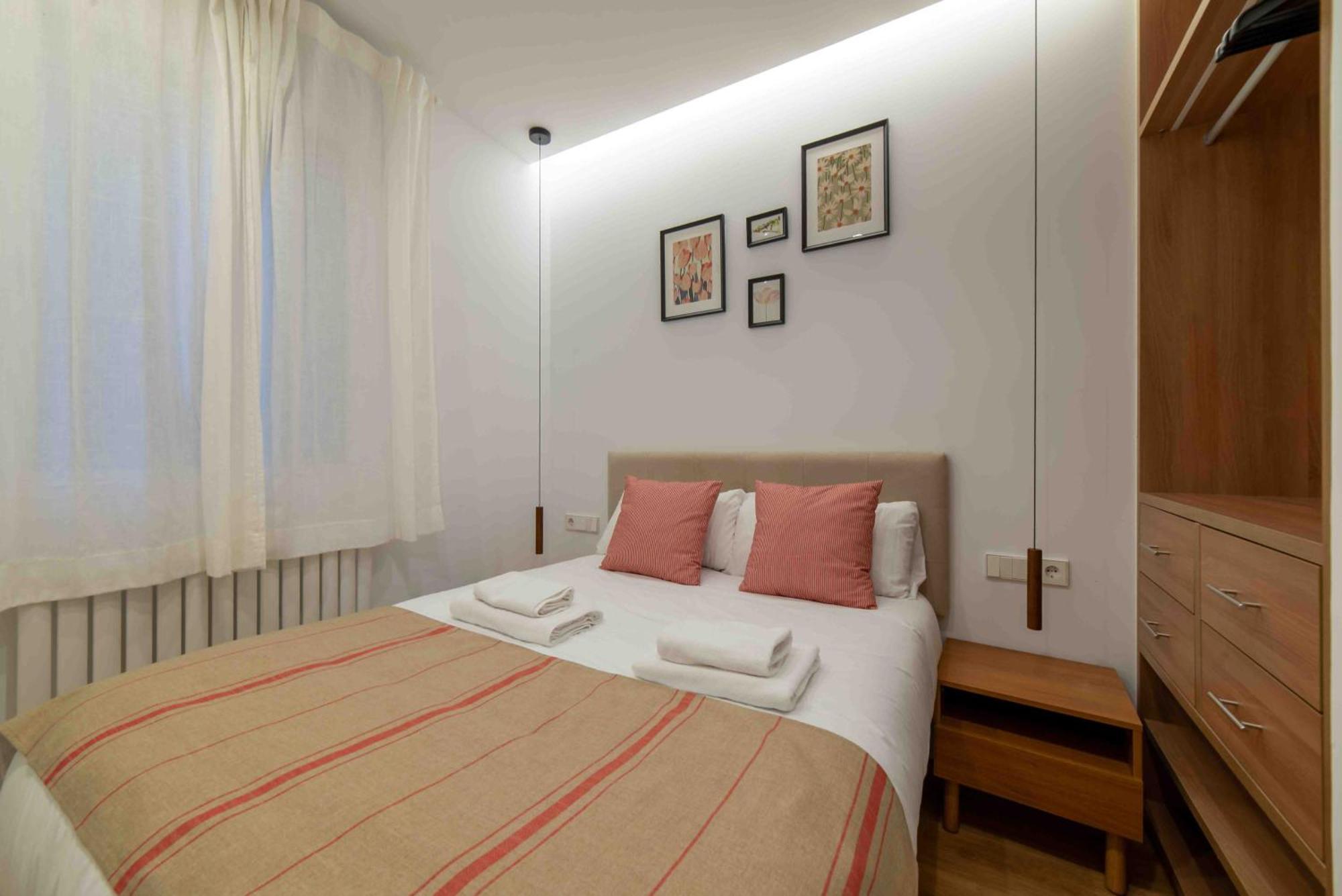 Apartment Piso Moderno En Barrio De Salamanca 2 Hab 2 Bano Madrid