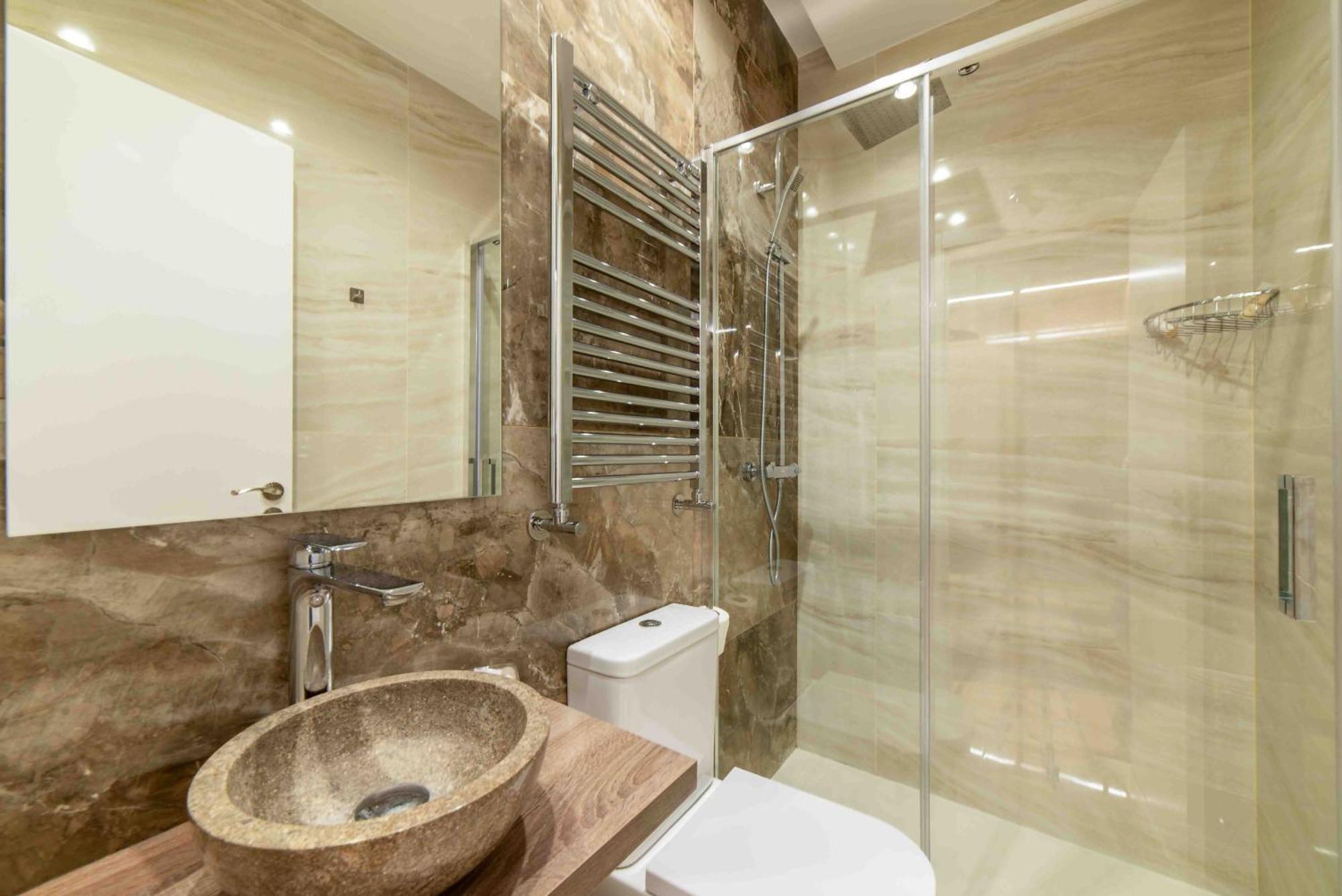 Piso Moderno En Barrio De Salamanca 2 Hab 2 Bano Appartement *