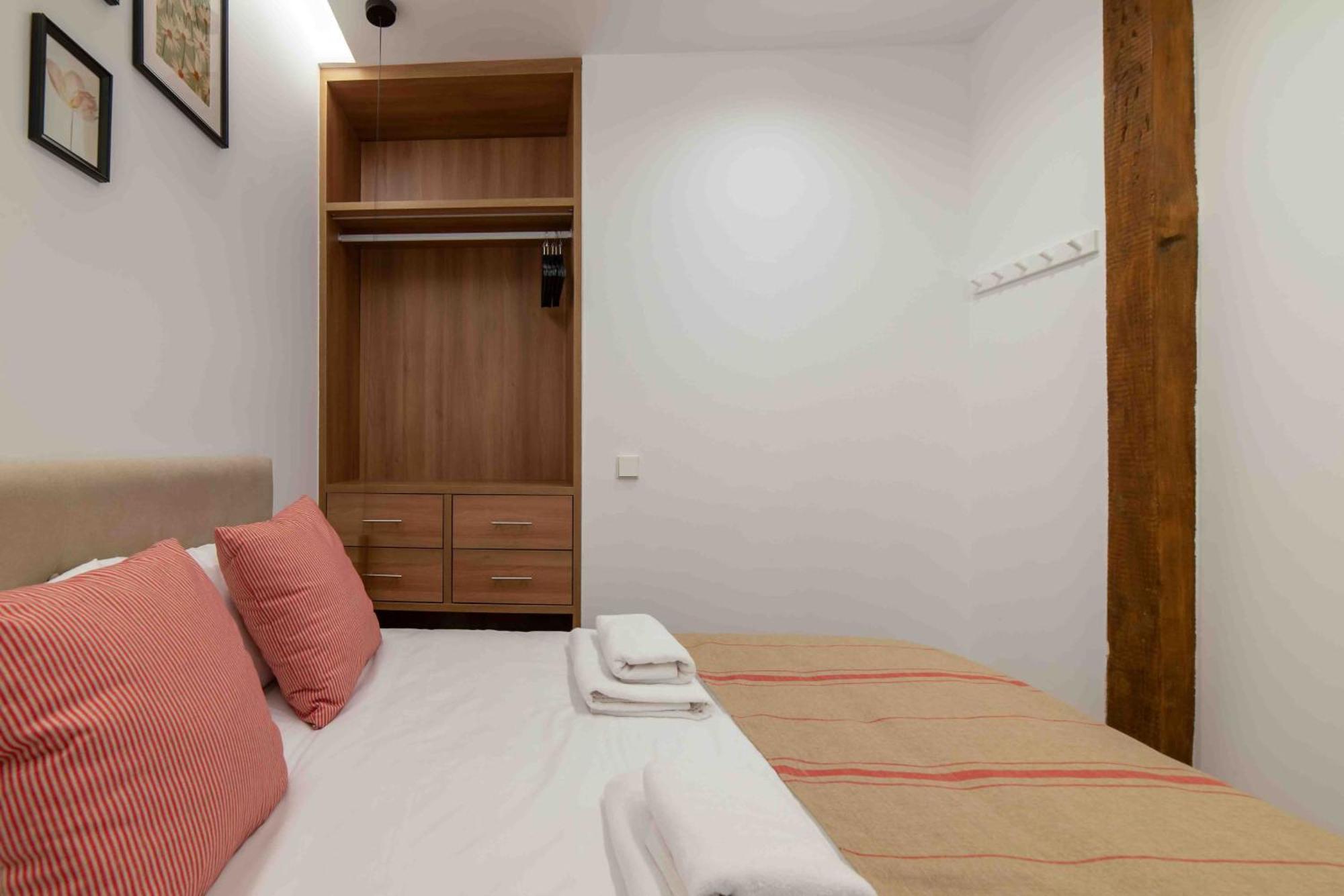 Piso Moderno En Barrio De Salamanca 2 Hab 2 Bano Appartement Madrid